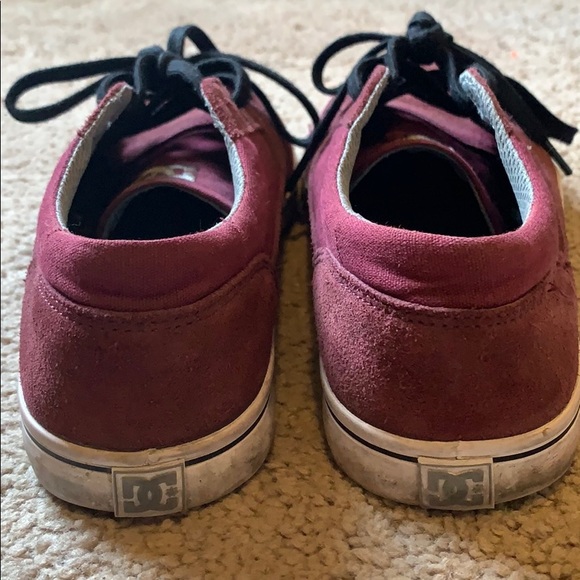 DC Sneakers - Picture 3 of 8